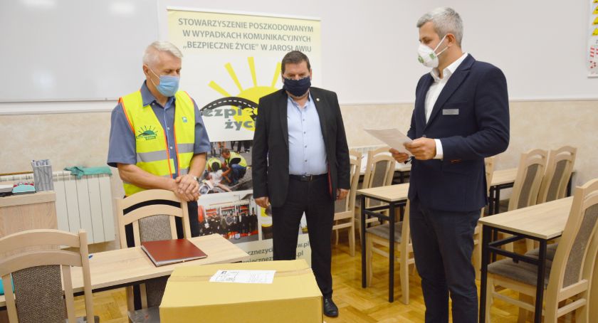 Dar Stowarzyszenia Poszkodowanym w Wypadkach Komunikacyjnych. Przekazali sprzęt dla szpitala