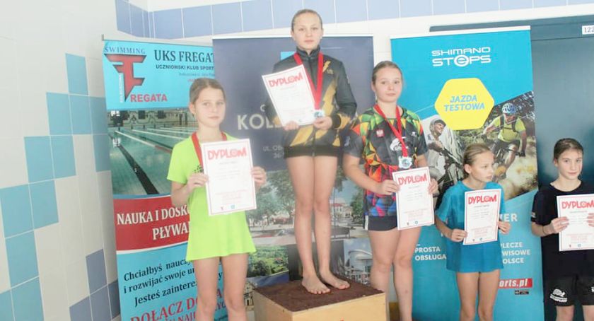 Podczas III edycji Ligi Podkarpackiej wszystkie uczestniczce w iej zawodniczki Błysku Jarosław zanotowały rekordy życiowe, a Julia Majcher wygrała na dystansie 100 m stylem dowolnym.  