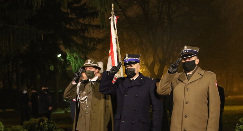 Msza św. w intencji osób zamordowanych w stanie wojennym i zmarłych z jarosławskiego Stowarzyszenia Osób Represjonowanych była głównym punktem jarosławskich obchodów 39. rocznicy wprowadzenia stanu wojennego w Polsce.