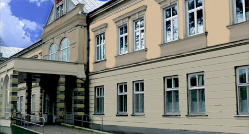 COM wstrzymuje przyjęcia do oddziałów 