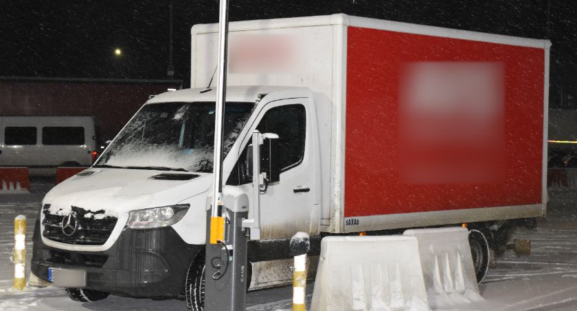Zatrzymali mercedesa skradzionego z wypożyczalni w Niemczech  