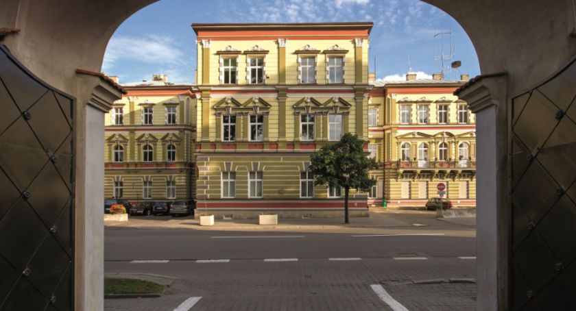 Starostwo otwarte dla klientów 