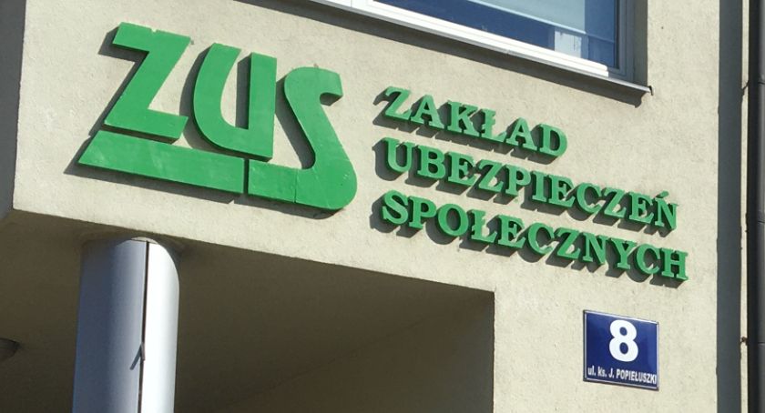 Załatw sprawę w ZUS bez wychodzenia z domu 