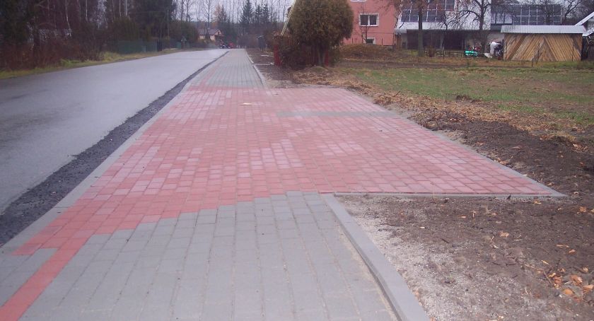 Nowe chodniki i zatoki autobusowe