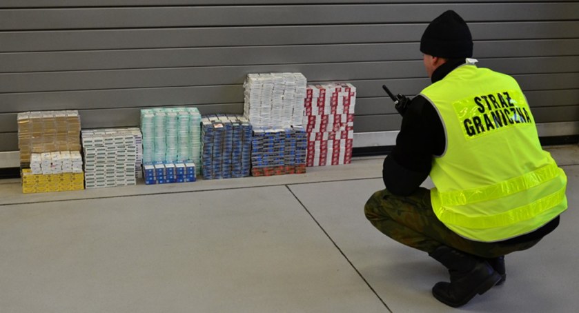 Handlował przemyconymi papierosami i alkoholem 