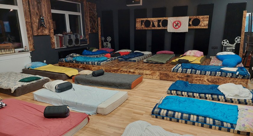 Folkowisko pomaga uchodźcom i prosi o pomoc dla nich