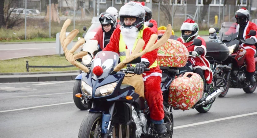 Na zdjęciu Moto Mikołaje podczas ubiegłorocznej akcji. 
