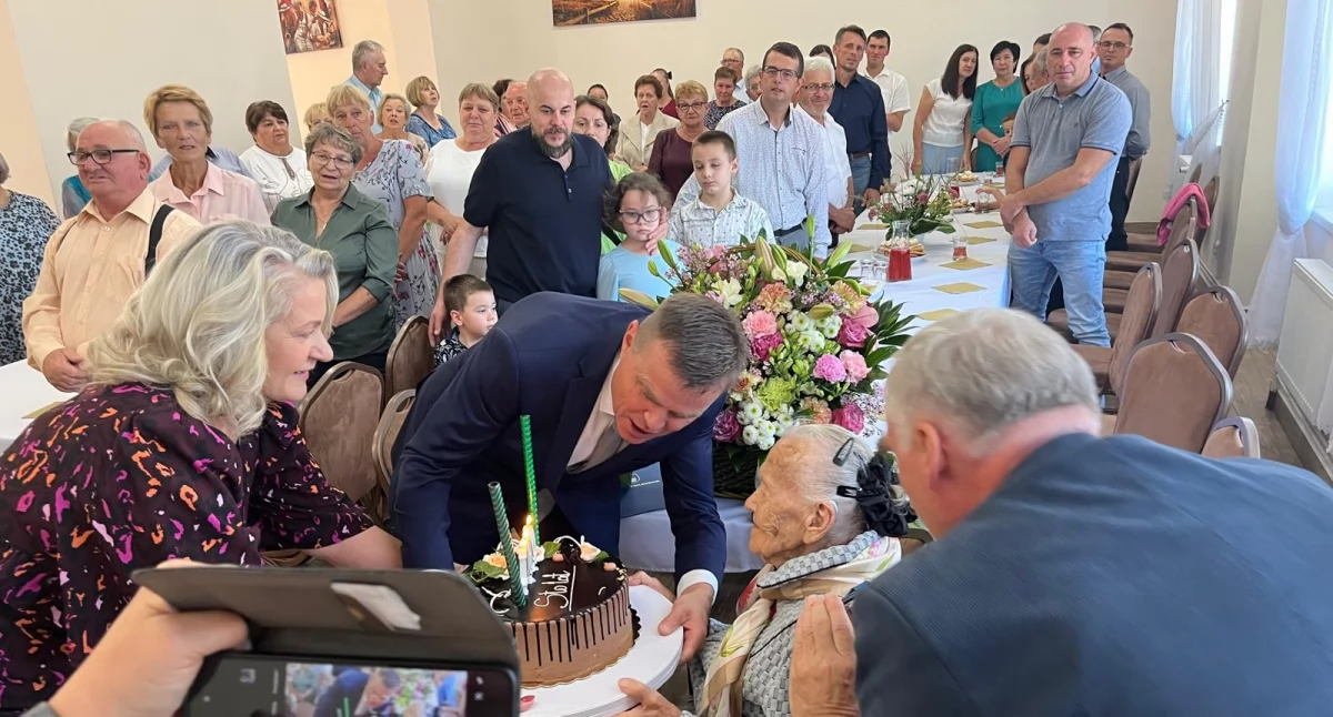 Ludzie, Maria Nykiel Hawłowic ukończyła - zdjęcie, fotografia