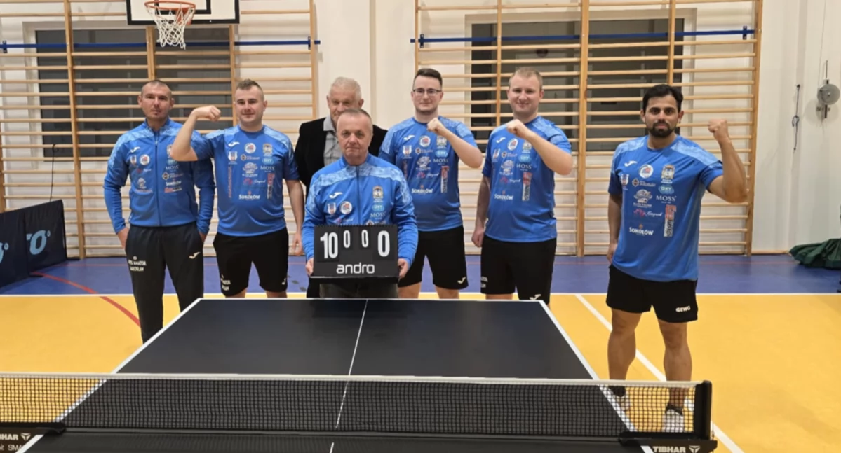Tenis stołowy, Amator Jarosław szans zawodnikom Pogórza Rokietnica - zdjęcie, fotografia