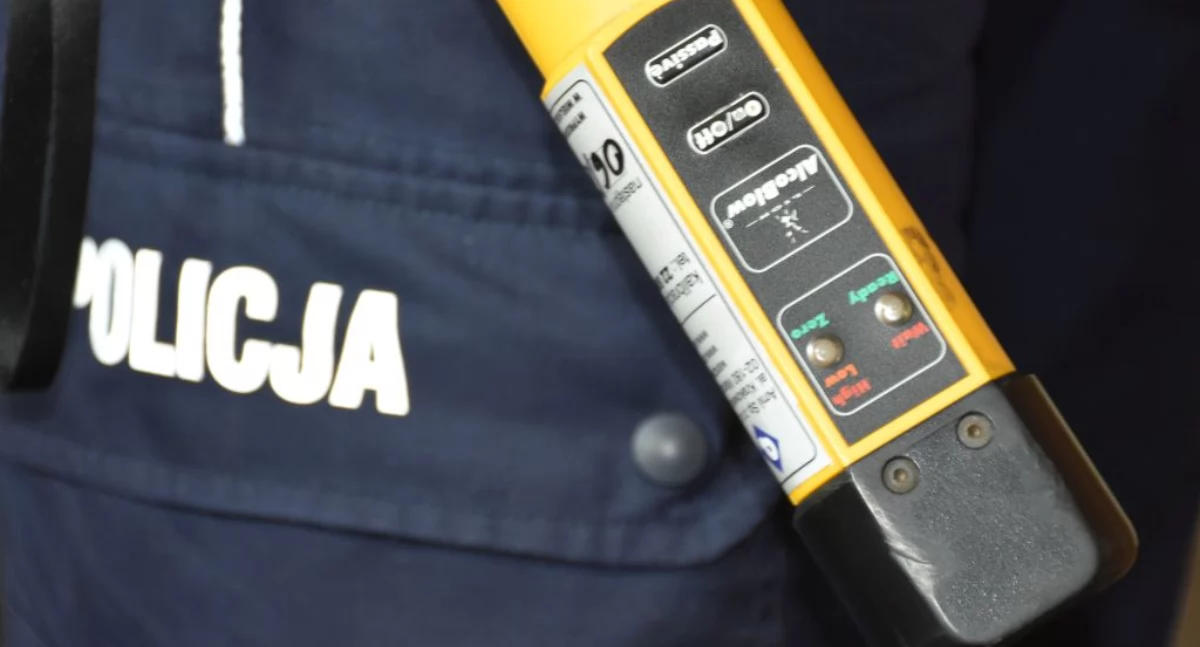 Zdarzenia, Łowcach pijany rowerzysta spowodował kolizję próbował odjechać - zdjęcie, fotografia