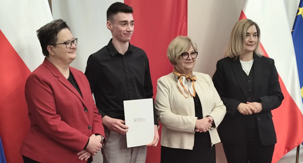 Szkoły średnie, Jakub Mazurkiewicz Adrian Gamracy Jarosławia otrzymali stypendium Ministra Edukacji Narodowej - zdjęcie, fotografia