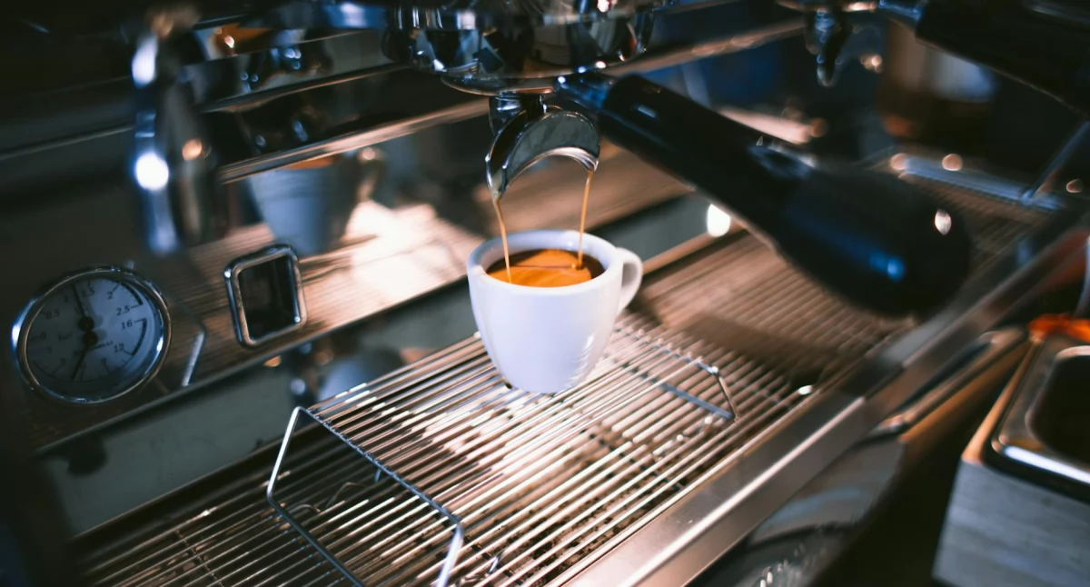 Artykuły Partnera, Poranny rytuał espresso herbata tworzą idealny balans - zdjęcie, fotografia