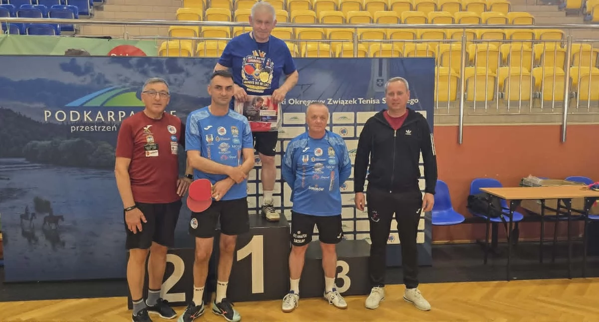 Tenis stołowy, Mieczysław Krakowiak mistrzem Podkarpacia weteranów tenisie stołowym - zdjęcie, fotografia