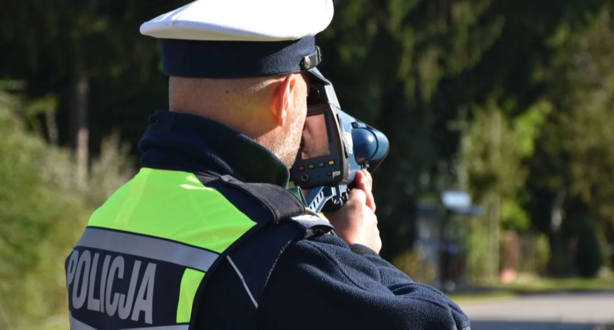 Zdarzenia, Chłopicach kierowca Hondy jechał prędkością - zdjęcie, fotografia