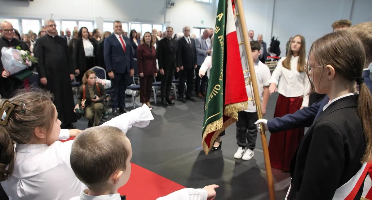 Edukacja, Rudołowice nową szkołą Ważny dzień całej Gminy Roźwienica - zdjęcie, fotografia