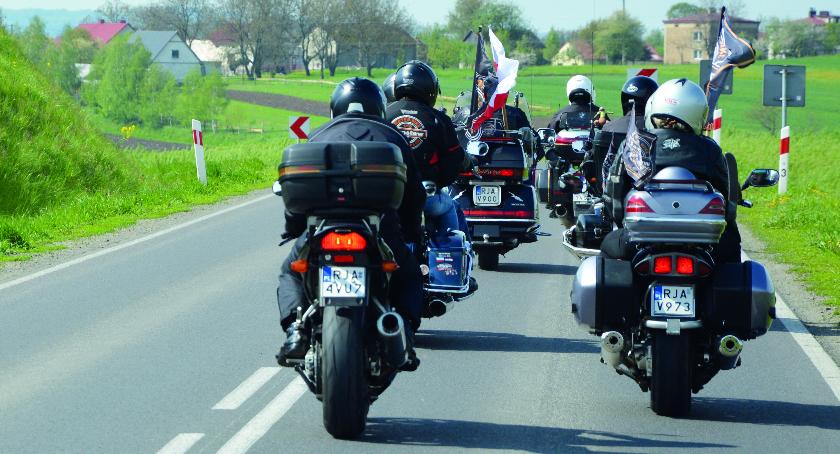 Motocykliści z klubu Motorbike podczas ubiegłorocznego otwarcia sezonu. 