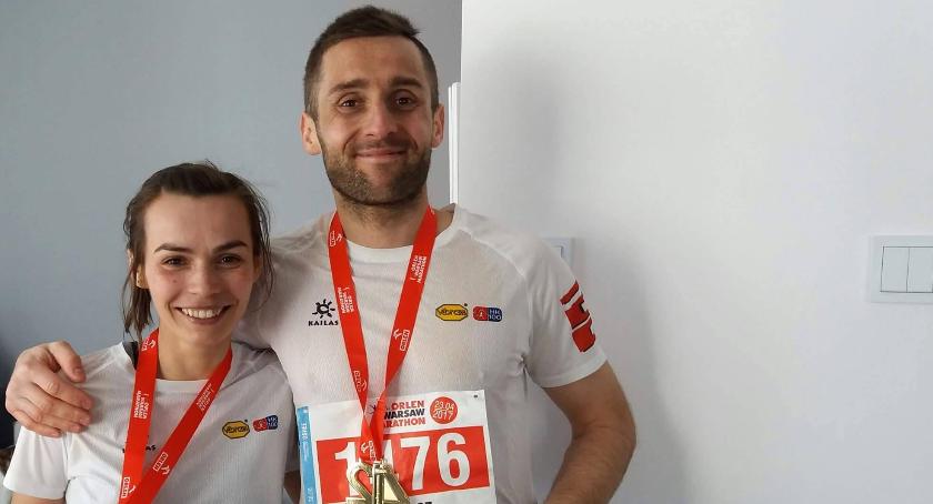Zdjęcie: Łukasz i Paulina po przebiegnięciu Orlen Warsaw Maraton, 24 kwietnia