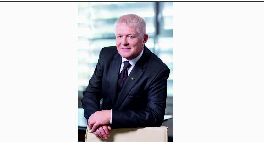 Włącz się na przyszłość Chyba nie ma nikogo, kto nie chciałby płacić mniej niż dotychczas, dokonując jakichkolwiek zakupów. Jak to zrobić w przypadku energii elektrycznej?

– Chcąc jak najlepiej odpowiedzieć na to pytanie, warto wspomnieć krótko o funkcjonowaniu rynku sprzedaży energii. Każdy z nas 