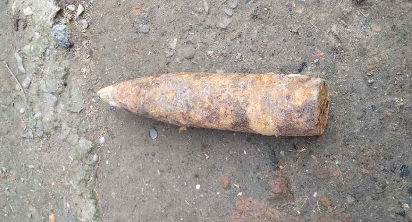 Niebezpieczne znalezisko na posesji w Jarosławiu 