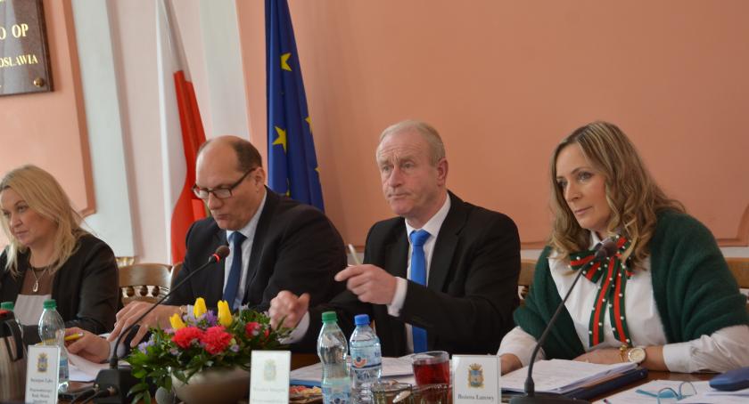 Radni długo uchwalali budżet