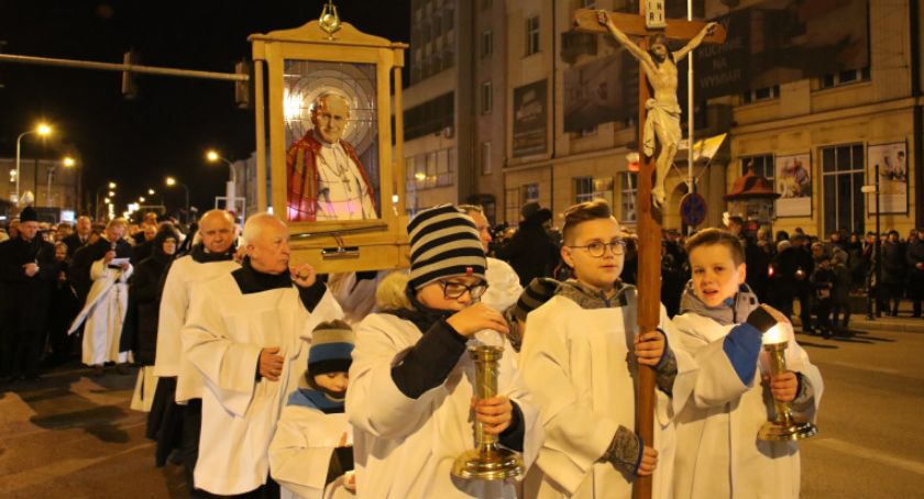 Burmistrz odmówił modlitwę zawierzenia Ojcu Świętemu