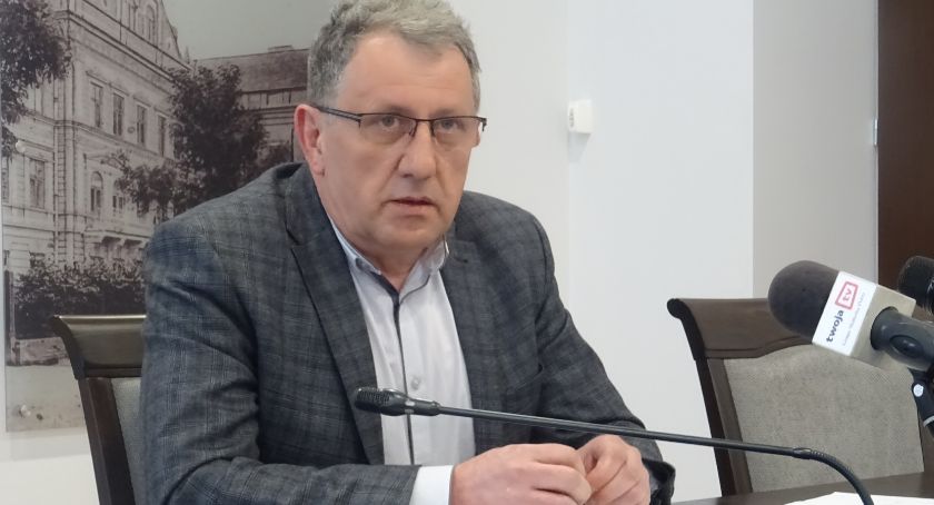 Starosta: Burmistrz prowadzi jakąś grę