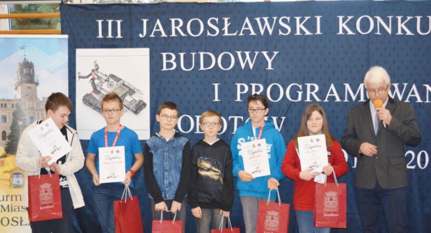 Roboty walczyły i ścigały się 