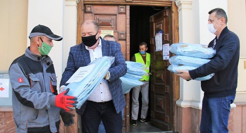 Miasto przekazało odzież ochronną 