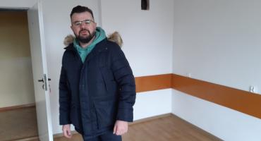 By pomagać uchodźcom, wynajęli dawną bursę w Radymnie! (ZDJĘCIA, WIDEO) 