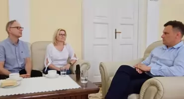 Rozmowa z burmistrzem  Jarosławia Marcinem Nazarewiczem o stanie finansów miasta, zmianach personalnych, przejściu na ulicy Grunwaldzkiej i tworzących się korkach przy dworcu PKP 