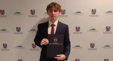  Uczeń  jarosławskiego „Kopernika” otrzymał stypendium naukowe Zarządu Województwa Podkarpackiego