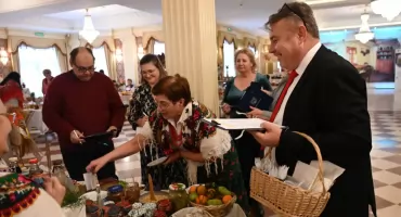 Przetwory z babcinej spiżarni. W Rokietnicy rywalizowały koła gospodyń wiejskich (WYNIKI)
