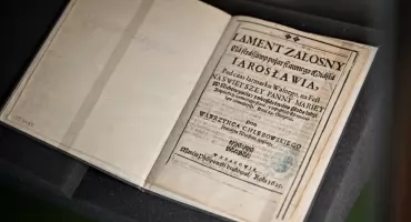 400-letni egzemplarz poematu  o pożarze Jarosławia  z 1625 roku zobaczymy na wystawie w Kamienicy Orsettich 