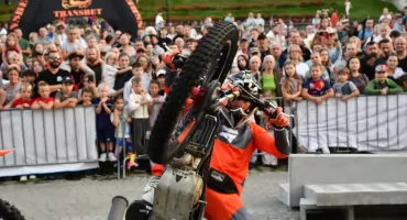 Widowiskowe pokazy motocyklowo-rowerowe na Rynku. Trwa Wincentiada– Dni Miasta Przemyśla