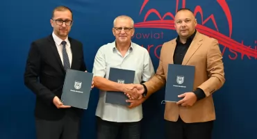 Nowoczesne boisko powstanie przy ZSDGiL w Jarosławiu. Niebawem rozpoczną się prace
