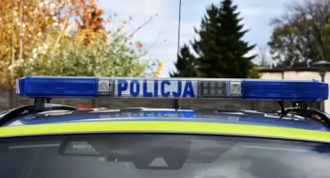 Chciał złapać „stopa” na autostradzie. Do domu odwiozła go policja