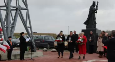 Uroczystości przed krzyżem górującym na Tuligłowami (ZDJĘCIA)