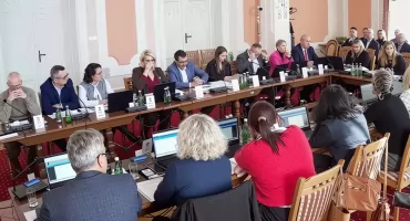 Rada Miasta Jarosławia uchwaliła podwyżkę podatków od nieruchomości. Na co miasto przeznaczy 700 tys. złotych?