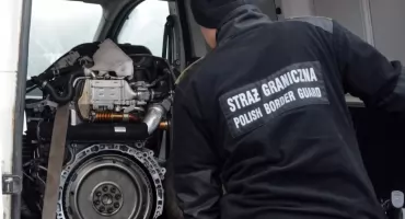 Pogranicznicy udaremnili wywóz z Polski części samochodów skradzionych w Niemczech i Wielkiej Brytanii 