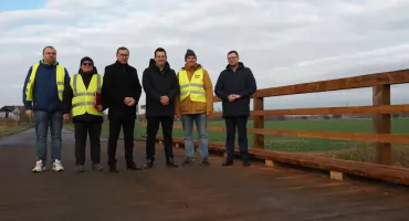 Most w Cząstkowicach po modernizacji, tereny zielone w Jarosławiu po renowacji 