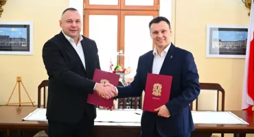 Uczniowie szkół ponadpodstawowych będą bezpłatnie korzystać z lodowiska na Rynku!