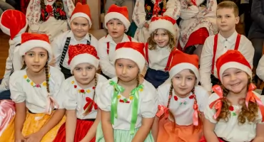 Wspólne kolędowanie z Zespołem  Pieśni i Tańca 