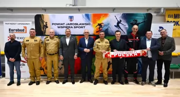 Leszek Kucharski gościem mistrzostw województwa strażaków w tenisie stołowym w Jarosławiu (ZDJĘCIA)