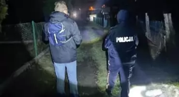 Nocne liczenie osób bezdomnych na terenie Jarosławia i okolic. Akcja ma na celu wspieranie ludzi w trudnej sytuacja życiowej