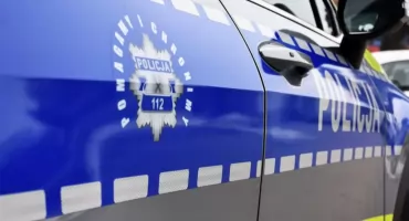 Dzięki czujności sąsiadki policjanci i strażacy uratowali życie 76-letniej kobiecie 