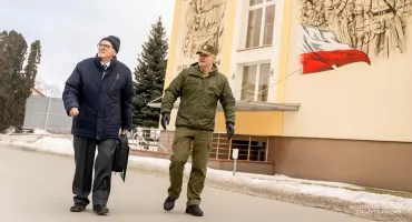 Rozmowa dwóch pokoleń w Bieszczadzkim Oddziale Straży Granicznej (WIDEO)