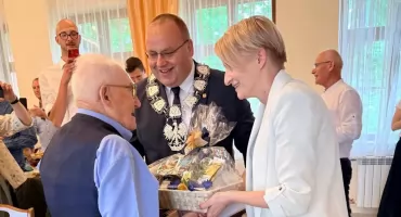 Setne urodziny urodzin pana Kazimierza Szeremety z gminy Jawornik Polski