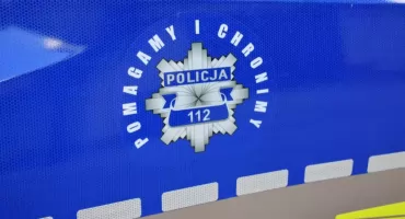 Wzorowa postawa nastolatek i szybka akcja policji. Zdezorientowana 85-latka uratowana