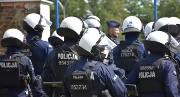 Święto na Bandurskiego w Jarosławiu, ale nie dla wszystkich. Dwie osoby zatrzymane, 7 ukaranych mandatami i 7 wniosków do sądu 