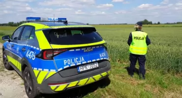 Zaginiony 69-latek z gminy Chłopice został odnaleziony w polu pszenicy. Nieprzytomny mężczyzna trafił do szpitala